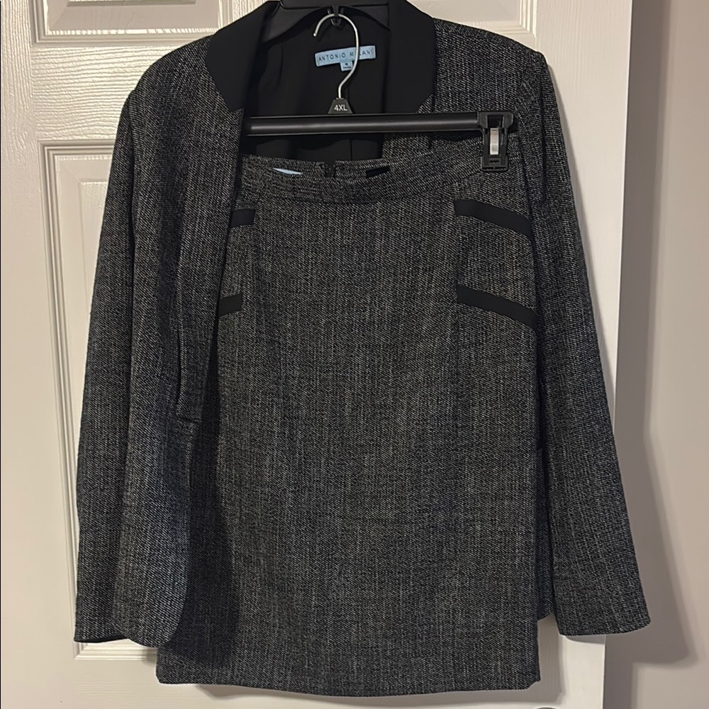 ANTONIO MELANI Black and White Textured Blazer